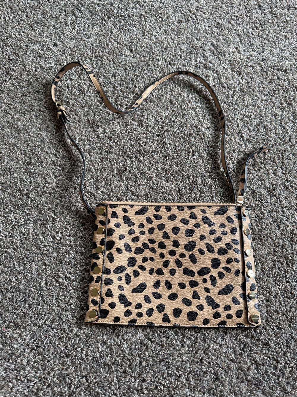 Leopard Print Crossbody Shoulder Bag in Beige and Black. Small flaw in photo